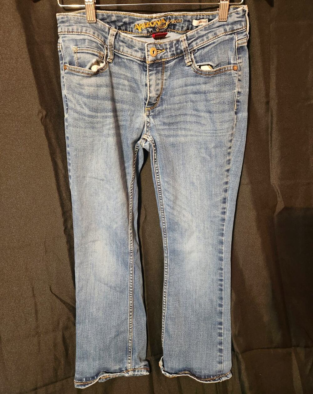 AriZona Jeans Juniors Women’s Bootcut Light Wash Stretch Denim 5-Pocket Jeans